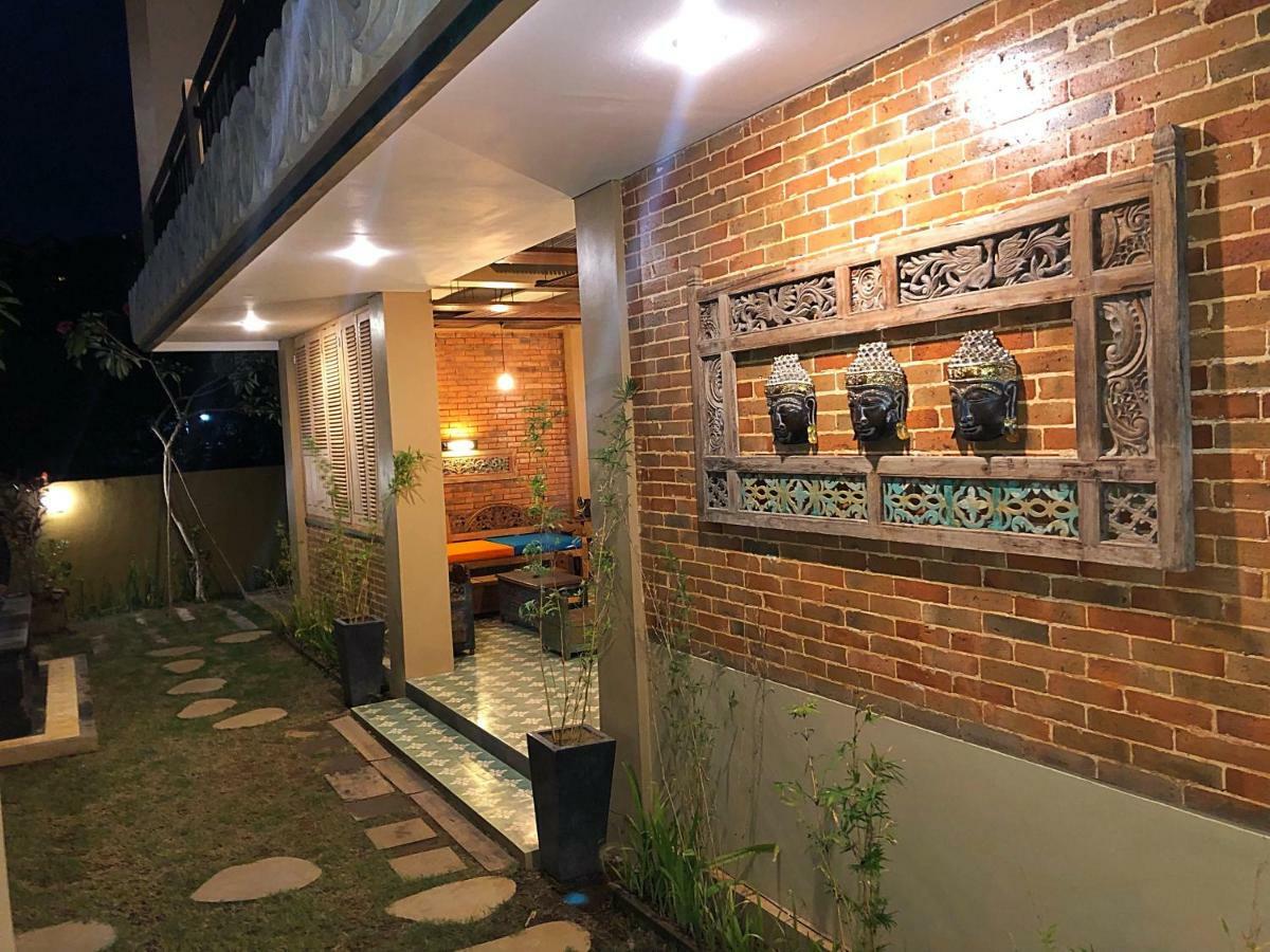 Bukawa Lodge Jimbaran  Bagian luar foto