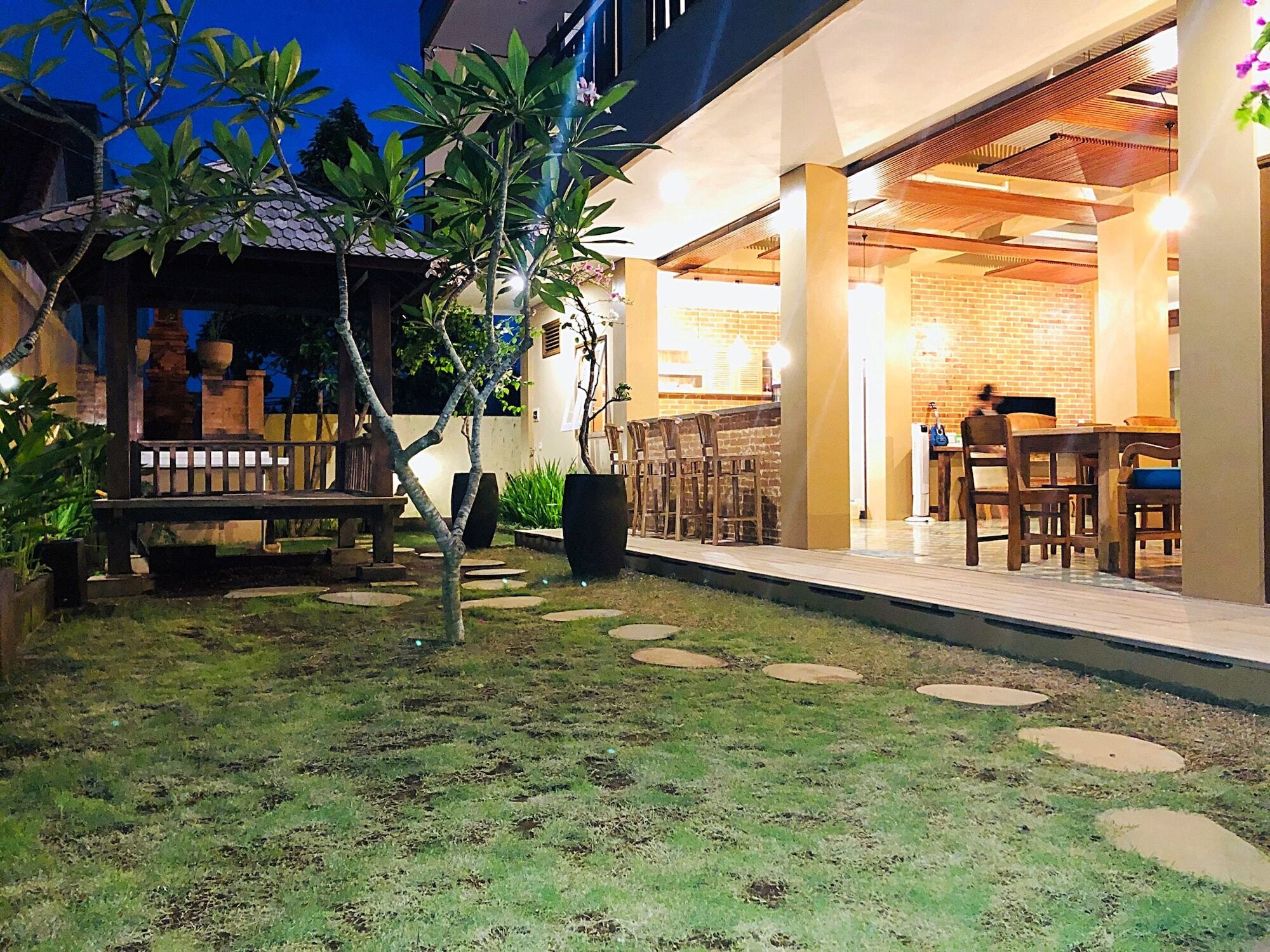 Bukawa Lodge Jimbaran  Bagian luar foto